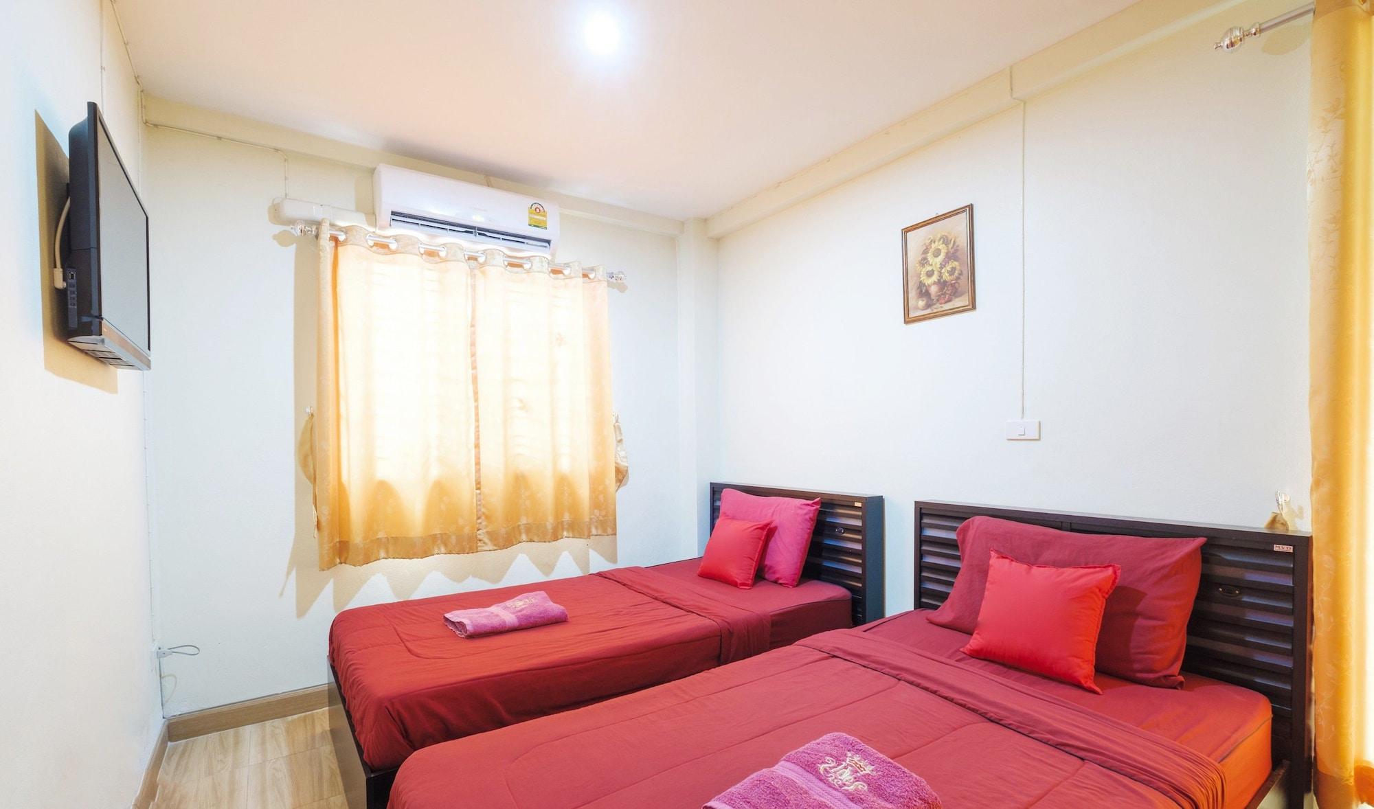 Nittaya Residence Пак Крет Екстериор снимка