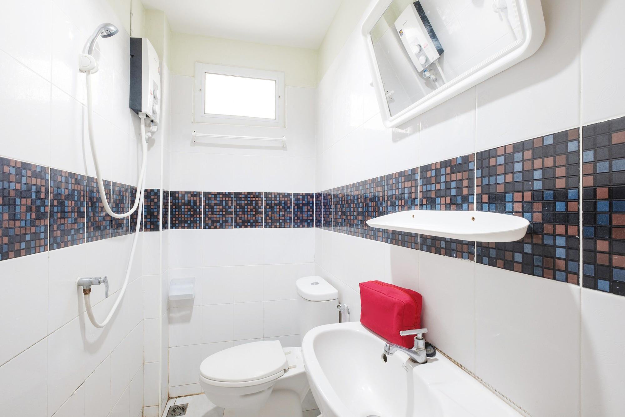 Nittaya Residence Пак Крет Екстериор снимка