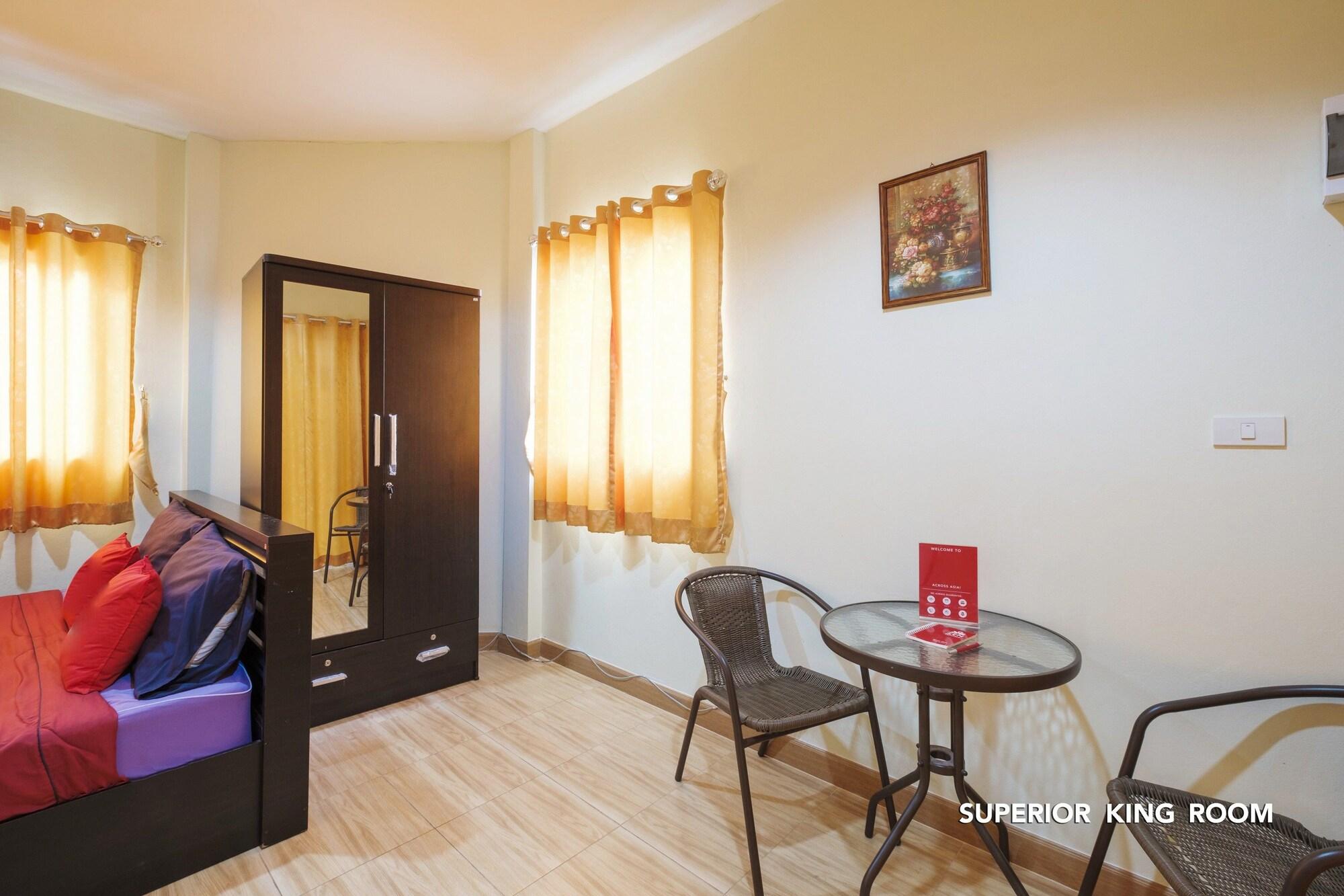 Nittaya Residence Пак Крет Екстериор снимка