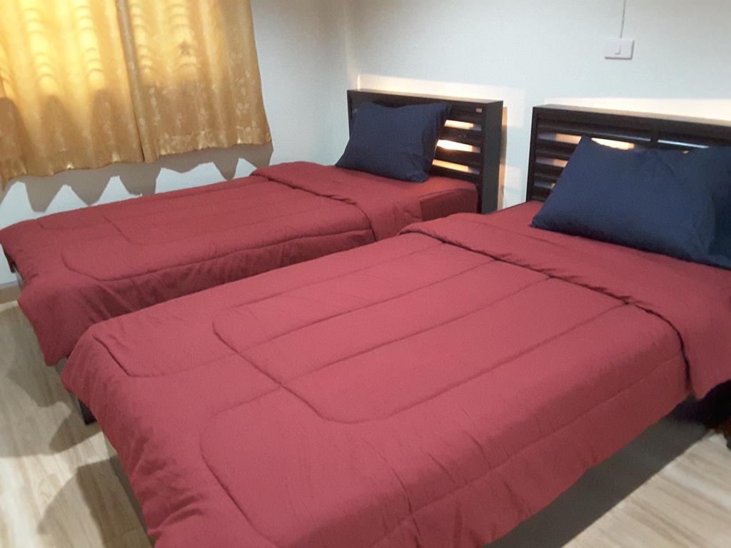 Nittaya Residence Пак Крет Екстериор снимка
