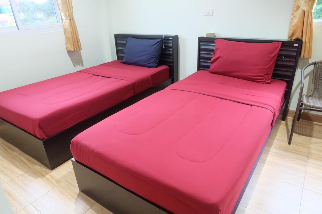 Nittaya Residence Пак Крет Екстериор снимка