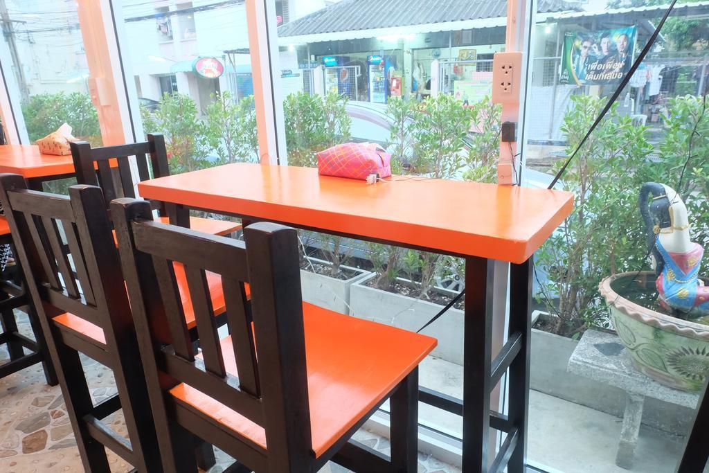 Nittaya Residence Пак Крет Екстериор снимка